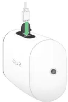 ARLO Essential XL Spotlight - Charger votreamera en interieur - 2