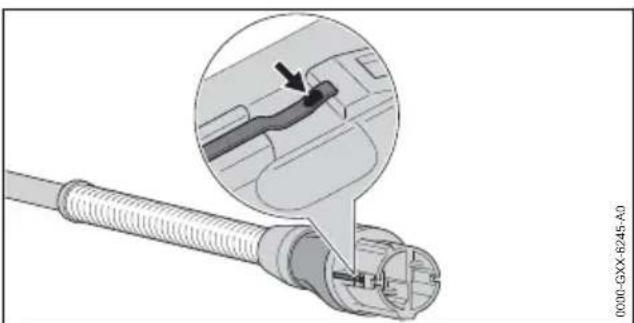 STIHL AR 2000 L - OuNCTka NOBepxHocTei KOHTaKtA Ka6eJI NITAHIN - 4