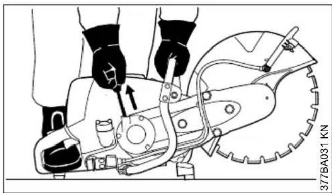 STIHL TS 700 - Lancement du moteur - 1