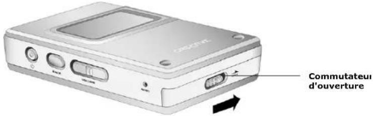CREATIVE Nomad Jukebox Zen NX - Insertion de la batterie - 1