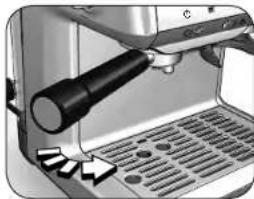 ROWENTA Grind & Infuse Compact 1018 - METTRE LE PORTE-FILTRE EN PLACE - 1