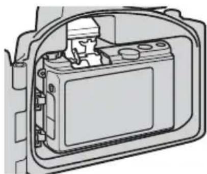 NIKON WPN3 - Posizionamento della fotocamera nella custodia - 2