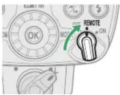 NIKON WRR11a - Positionnez le commutateur marche-arrêt du flash sur REMOTE. - 1
