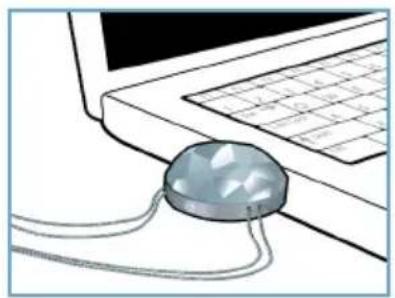 PHILIPS Swarovski FM02SW30 - Serire il connettore USB della chiave di memoria in una delle porte USB del computer. - 1
