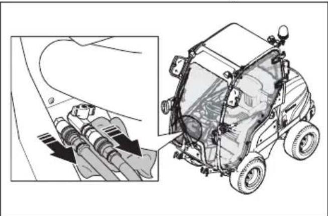 HUSQVARNA P 525DX - Dépose et installation de la cabine - 5