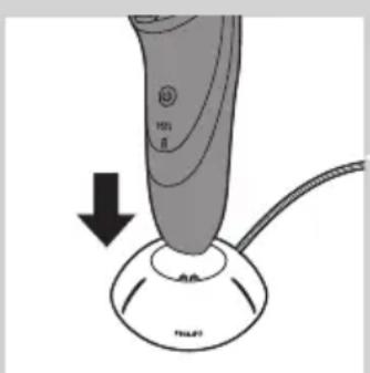 PHILIPS AquaTouch AT884 - Opladen in de oplaadvoet (alleen AT941/AT940) - 1