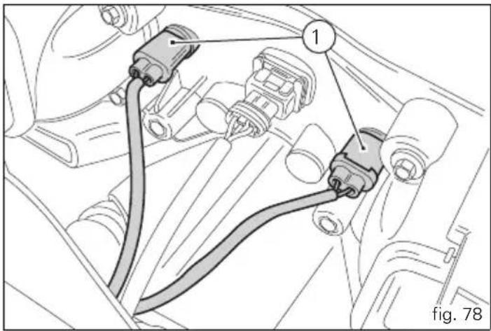 DUCATI 848evo Corse SE (2012) - Remplacement de l'ampoule feu de position - 1
