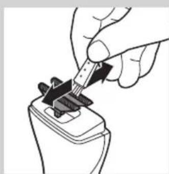 PHILIPS StyleShaver Pro QS6160 - Cleaning the trimming head connector - 9