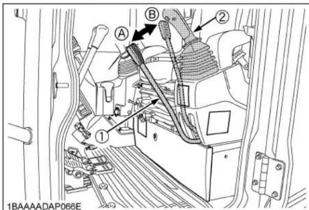 KUBOTA KX0404 - COMMENT LIBERER LA PRESSION ENFERMEE DANS LE SYSTEME HYDRAULIQUE - 1