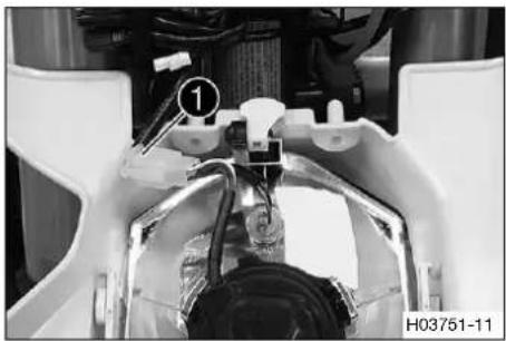 HUSQVARNA TE 150i (2021) - Monter la plaque-phare et le phare - 2