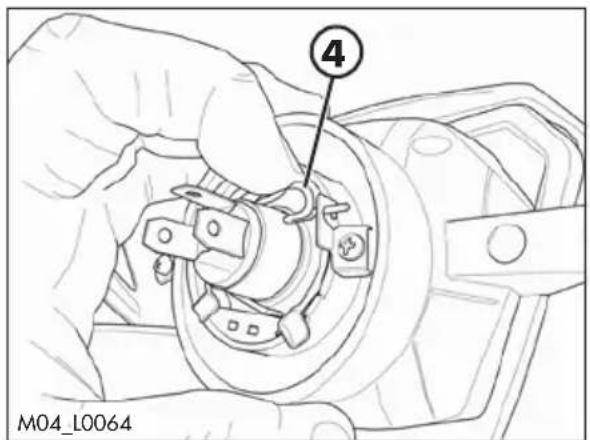 Beta RR 2T 250 (2021) - Reemplacement de l'ampoule du FEU avant - 3