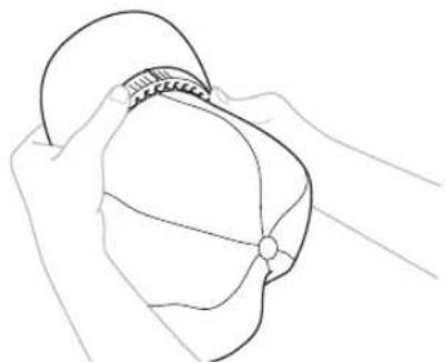 BABY LOCK Array - Tout en tenant le cadre supérieur et la visiere de la casquette joints ensemble, installez le reste du cadre supérieur sur la base de la visiere de la casquette. - 1