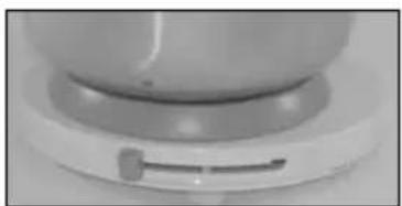 GlobalTronics GTHMB01 - Mixer auf den Sockel setzen - 5