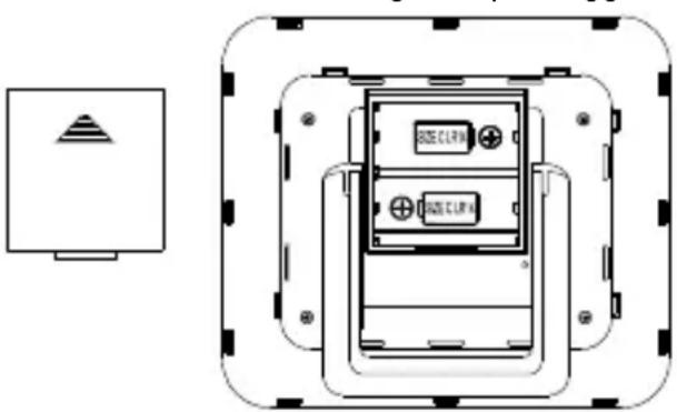 TECHNOLINE WS 9273 - INSTALLAZIONE E SOSTITUZIONE DELLE BATTERIE NELLA STAZIONE METEOROLOGICA - 1