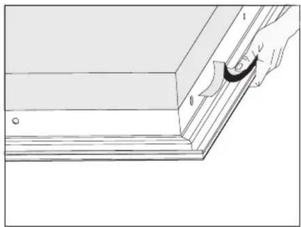 AMICA EHE 932 000 E - Breng de zichting als volgt op het apparaat aan: - 2