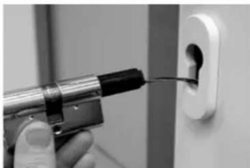 Burg Wächter secuENTRY 5700 - Lors du montage procédez comme suit : - 13