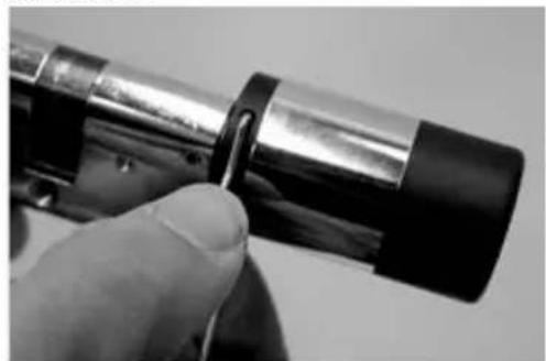 Burg Wächter secuENTRY 5700 - Battery replacement for secuENTRY cylinder - 1