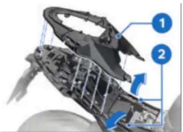 BMW S 1000 RR (2022) - Déposer la coque de selle passager - 4