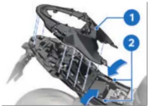 BMW S 1000 RR (2022) - Déposer la coque de selle passager - 5