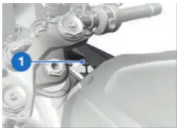 BMW S 1000 RR (2022) - Ouverture de l'obturateur du radiateur - 1
