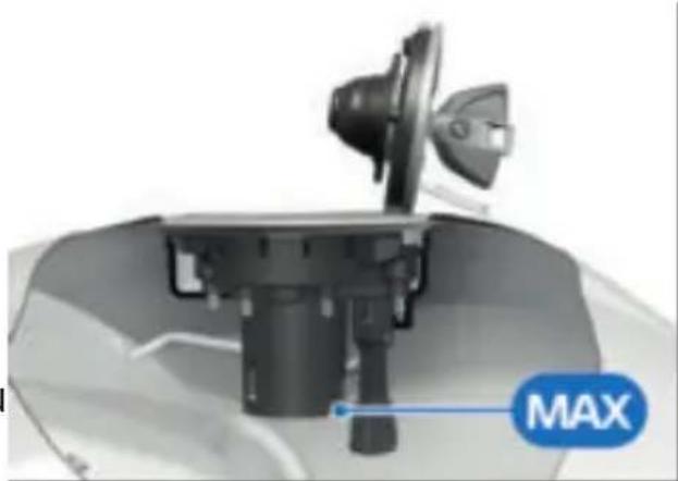 BMW S 1000 RR (2022) - Contact du carburant sur les surfaces en matière plastique - 1