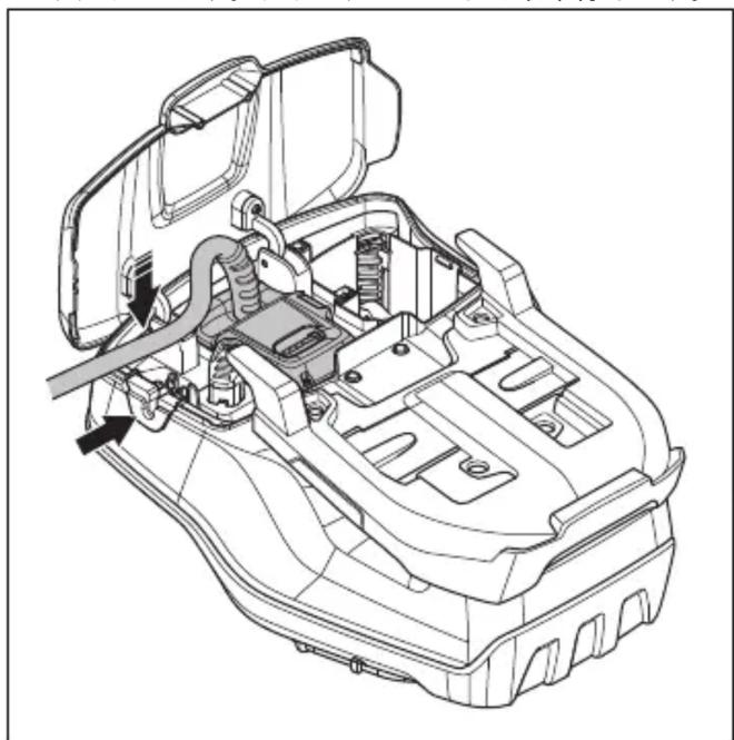 HUSQVARNA LB 553iV - マルチバッテリー(アクセサリー)の取り付けと取り外し - 5