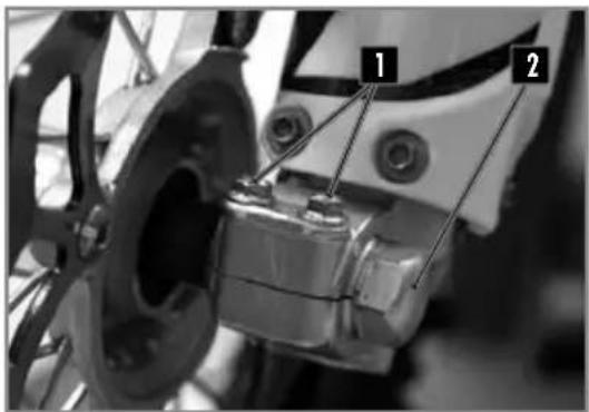 Sherco 250 SE (2023) - REMOVING THE FRONT WHEEL - 1