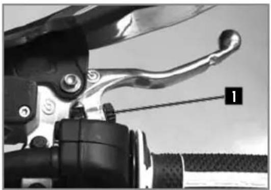 Sherco 250 SE (2023) - AJUSTE DEL RECORRIDO DE LA PALANCA DE FRENO DELANTERO - 1