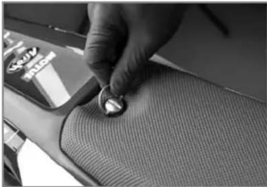 Sherco 250 SE (2023) - DÉMONTAGE DE LA SELLE - 1