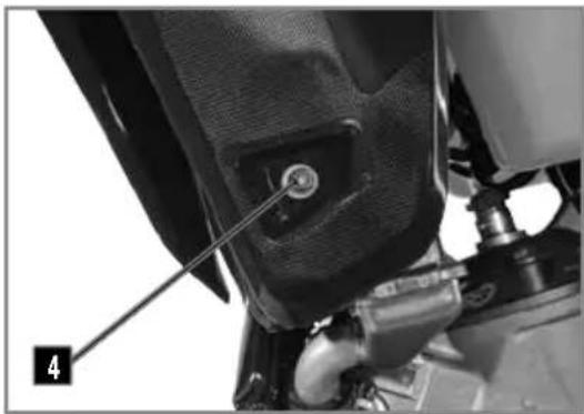 Sherco 250 SE (2023) - REMOVING THE FUEL TANK - 3