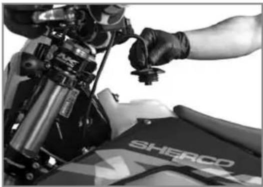 Sherco 250 SE (2023) - Bouchon de réservoir - 1