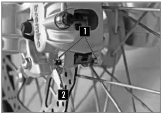 Sherco 250 SE (2023) - REMOVING THE FRONT AND REAR BRAKE PADS - 2