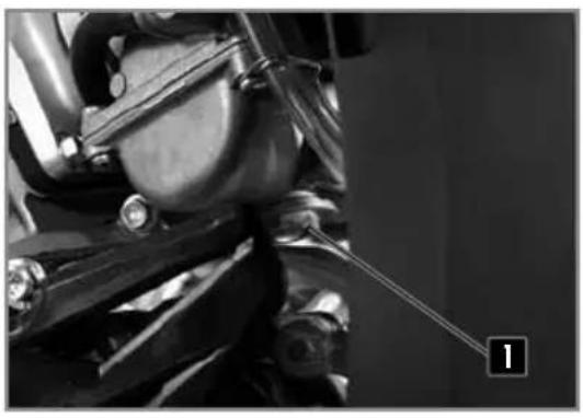 Sherco 250 SE (2023) - EMPTYING THE CARBURETOR FLOAT CHAMBER - 1