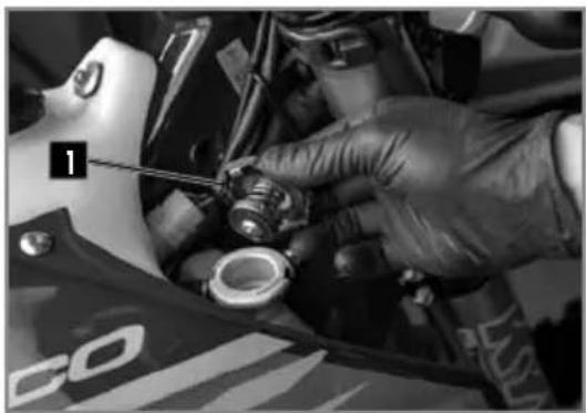 Sherco 250 SE (2023) - VIDANGE DU LIQUIDE DE REFROIDISSEMENT - 1