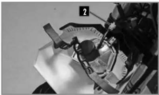 Sherco 250 SE (2023) - DÉMONTAGE DE LA PLAQUE PHARE - 2