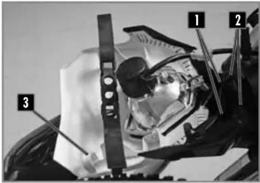 Sherco 250 SE (2023) - WIEDEREINBAU DER SCHEINWERFERPLATTE - 1