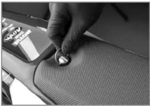 Sherco 250 SE (2023) - DESMONTAJE DEL SILLÍN - 1