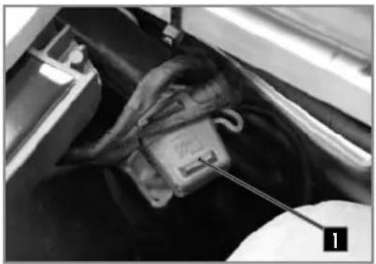 Sherco 250 SE (2023) - DIE SICHERUNG DES LICHT-KABELSTRANGS AUSWECHSELN - 1