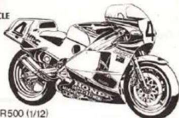 TAMIYA VFR750R - Application des decalcomanies - 1