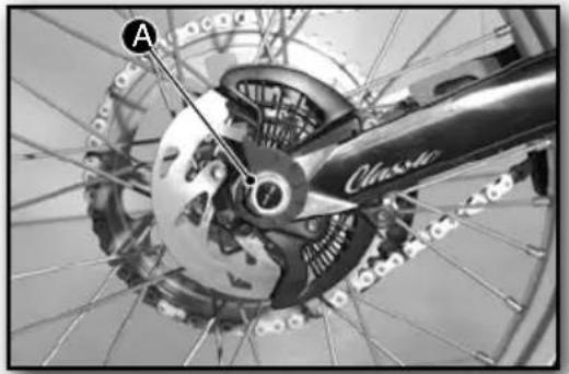 Sherco TY 125 (2024) - Removing and refitting the rear wheel - 1