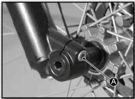 Sherco TY 125 (2024) - Desmontaje y montaje de la rueda delantera - 1