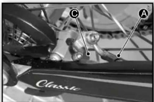 Sherco TY 125 (2024) - Pugar el liquido de freno trasero - 1