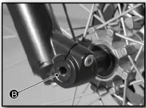 Sherco TY 125 (2024) - Das Vorderrad ausbauen und wieder montieren - 2