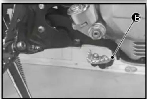 Sherco TY 125 (2024) - Purger le liquide de frein arrêté - 2