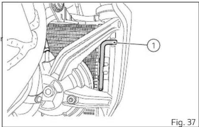 DUCATI Hypermotard 950 RVE (2025) - Dépose - 1