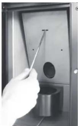 Livn Tromvik 7 - How to clean the combustion chamber (once a month) - 6