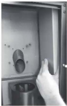 Livn Tromvik 7 - How to clean the combustion chamber (once a month) - 9