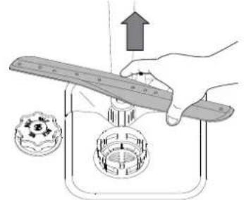INDESIT IN2IE10CS80 - CLEANING THE SPRAY ARMS - 2