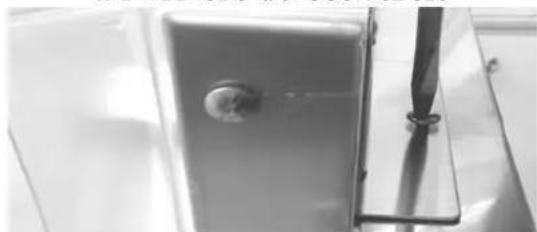Doyon DL18SP - À L'INTÉRIEUR DE LA BOîTE, IL Y A UN COUVERCLE DE SECURITE qui DOIT ÉTRE INSTALLÉ SUR LES ROULEAUX SUPÉRIEurs AVANT L'UTILISATION DE L'APPAREIL. - 7