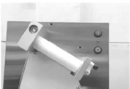 Doyon DL18SP - À L'INTÉRIEUR DE LA BOîTE, IL Y A UN COUVERCLE DE SECURITE qui DOIT ÉTRE INSTALLÉ SUR LES ROULEAUX SUPÉRIEurs AVANT L'UTILISATION DE L'APPAREIL. - 1